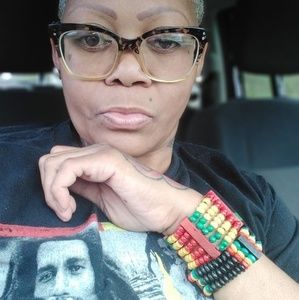 Meet your Posher, Tonya